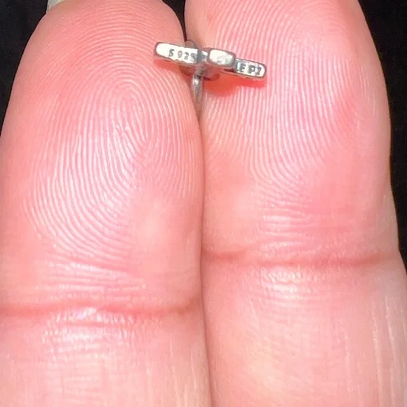 Vintage Pandora Silver Cross with Crystals - Picture 6 of 7